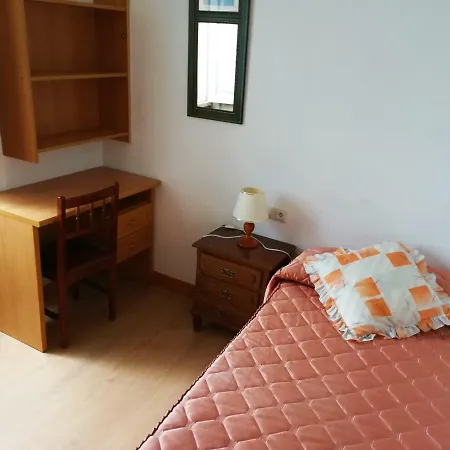 Residencia Universitaria Rey * 산티아고데콤포스텔라